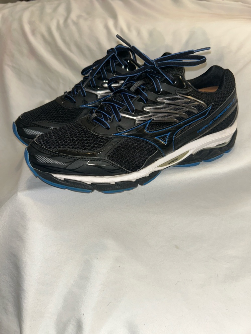 Mizuno Wave Paradox 3 Stability Running Shoe